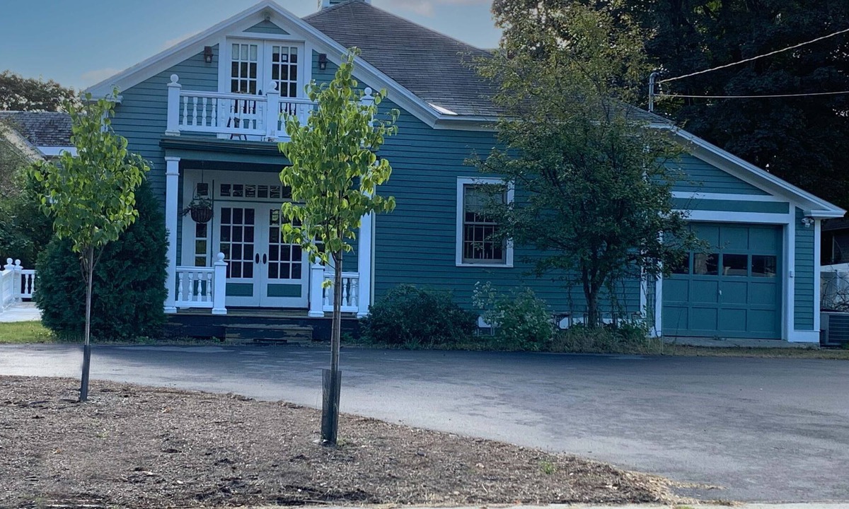 Glens Falls House | 1905 Carriage House, beautifully renovated and walking distance to town.