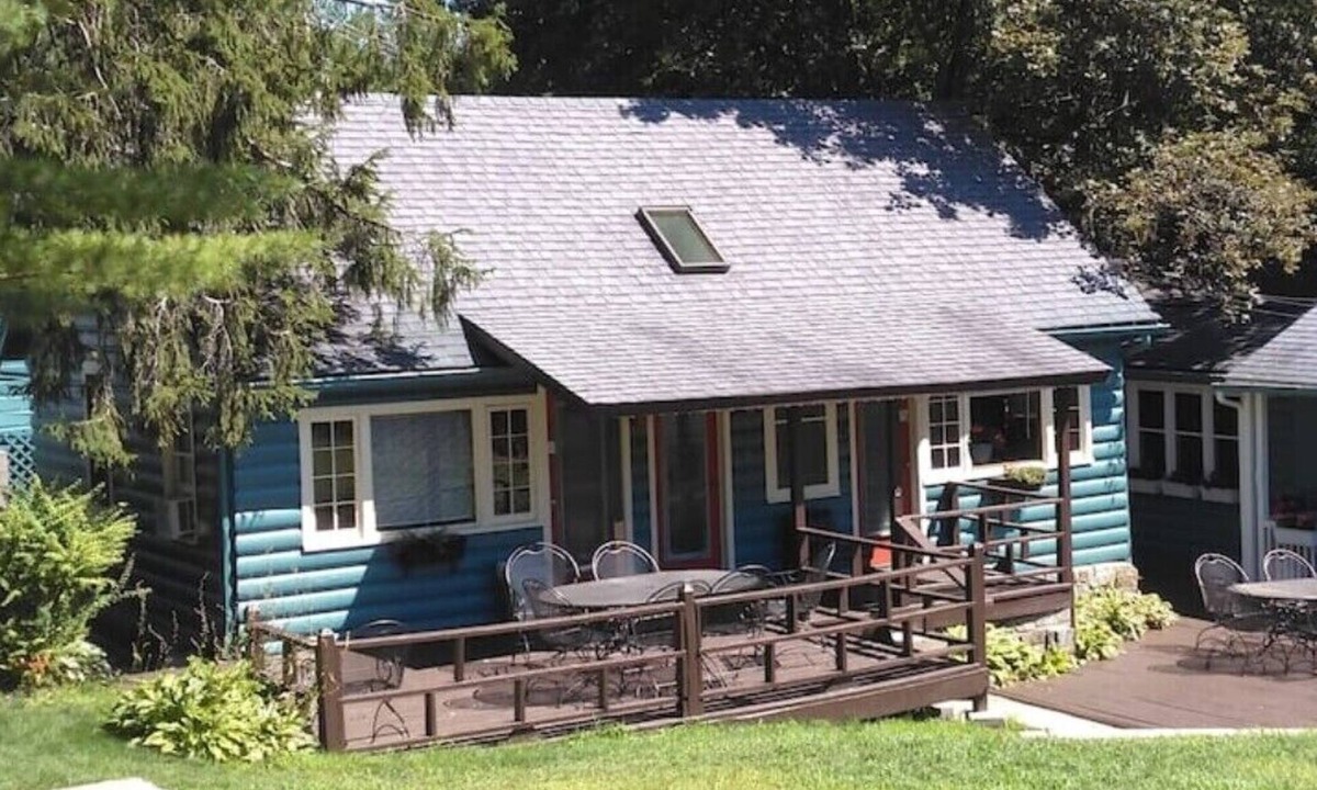 Lake George Cabin | 2 Bed/2 bath cabin w/Lake George access