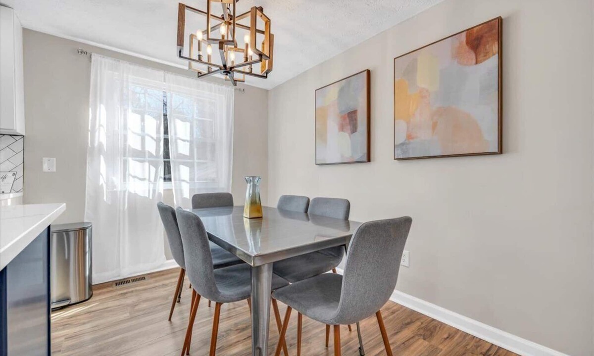 Stone Mountain House | 2 homes in 1 listing! 7 Bedrooms, Sleeps 18