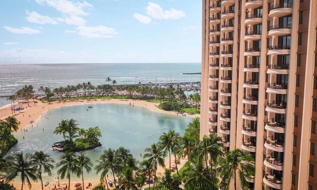 Waikiki Resort | 2 Story Penthouse 3 Bed/2.5 Bath Ocean View - Lagoon Tower HGVC Hawaiian Village