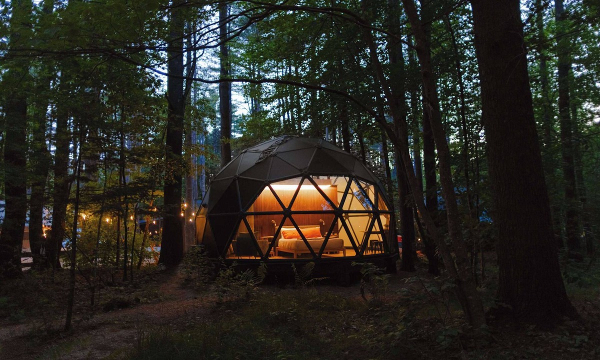 Freeport Cabin | 22-ft dome w/stargazing loft and full bath - 08