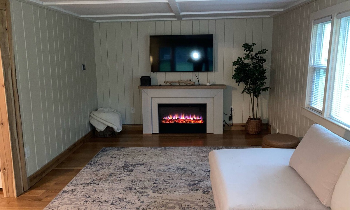 Mayfield House | 3-bedroom house in enchanting Mayfield centrally located.