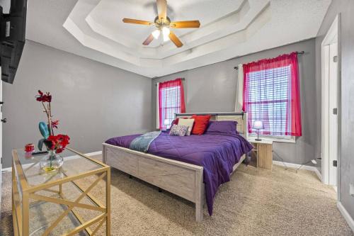 Stockbridge House | 3BR 2BA Home Near Piedmont Hospital & Amphitheater