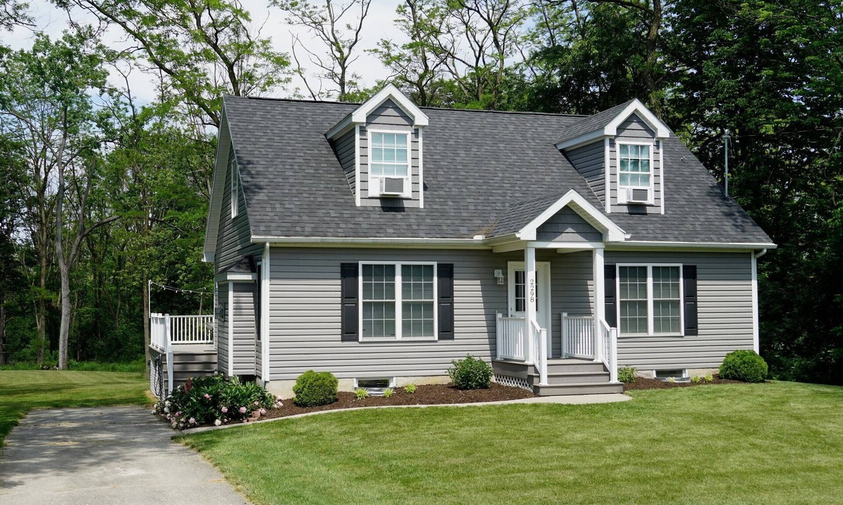 Town of Jerusalem Cottage | 3BR Cottage Deck with Fire Table & Grill EV Charger Wi-Fi
