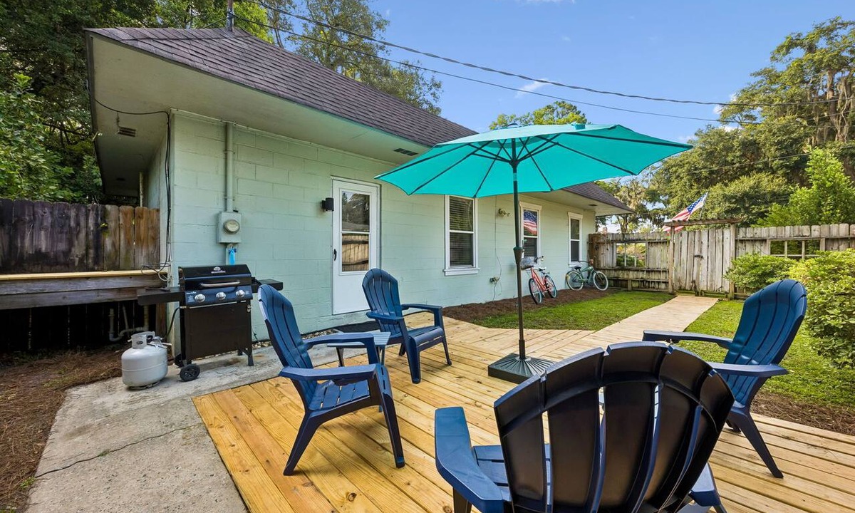 St. Marys Cottage | 4 Blocks From Waterfront & Downtown Dining - Pet/Pup Friendly + 2 Adult Bikes