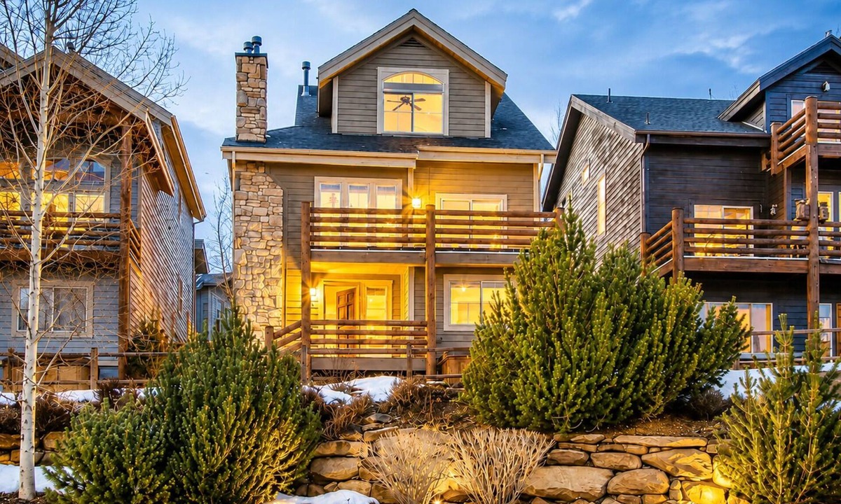Bear Hollow Village House | 4BD Home | Private Hot Tub | Minutes to Slopes & Main St