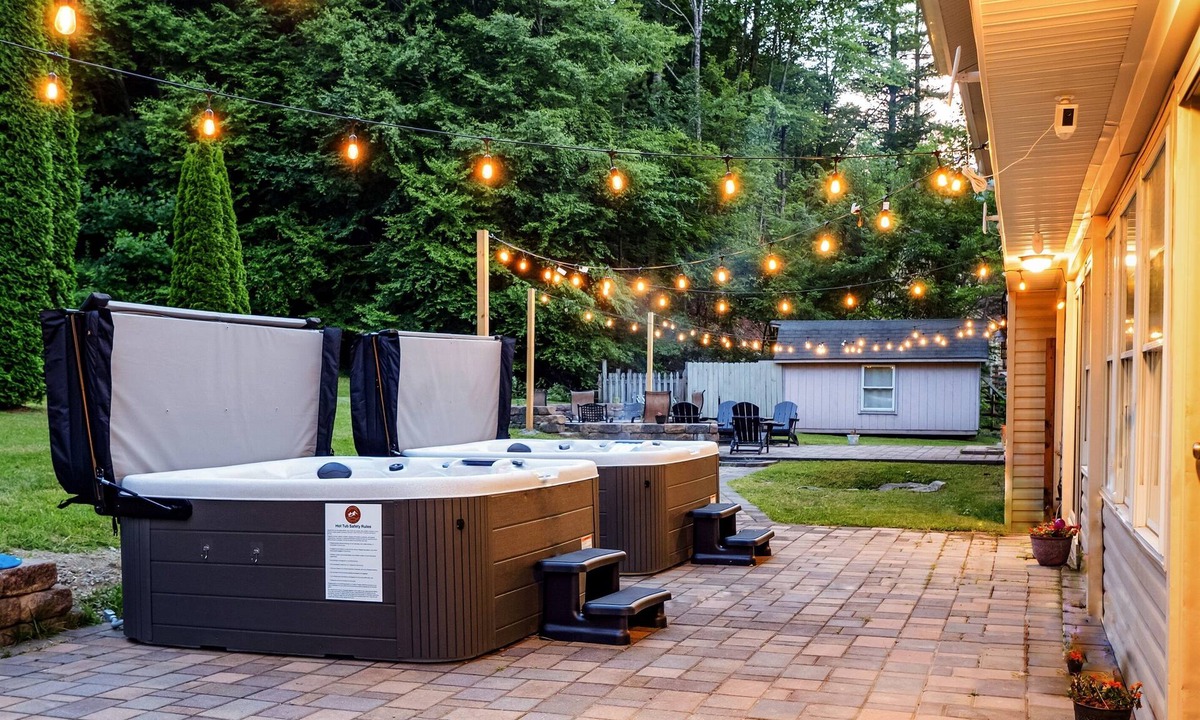 Mill Ridge House | 9 Suite Mountain Lodge with 10 Bathrooms, Pool, Fire Pit, 2 Hot Tubs, Game Room