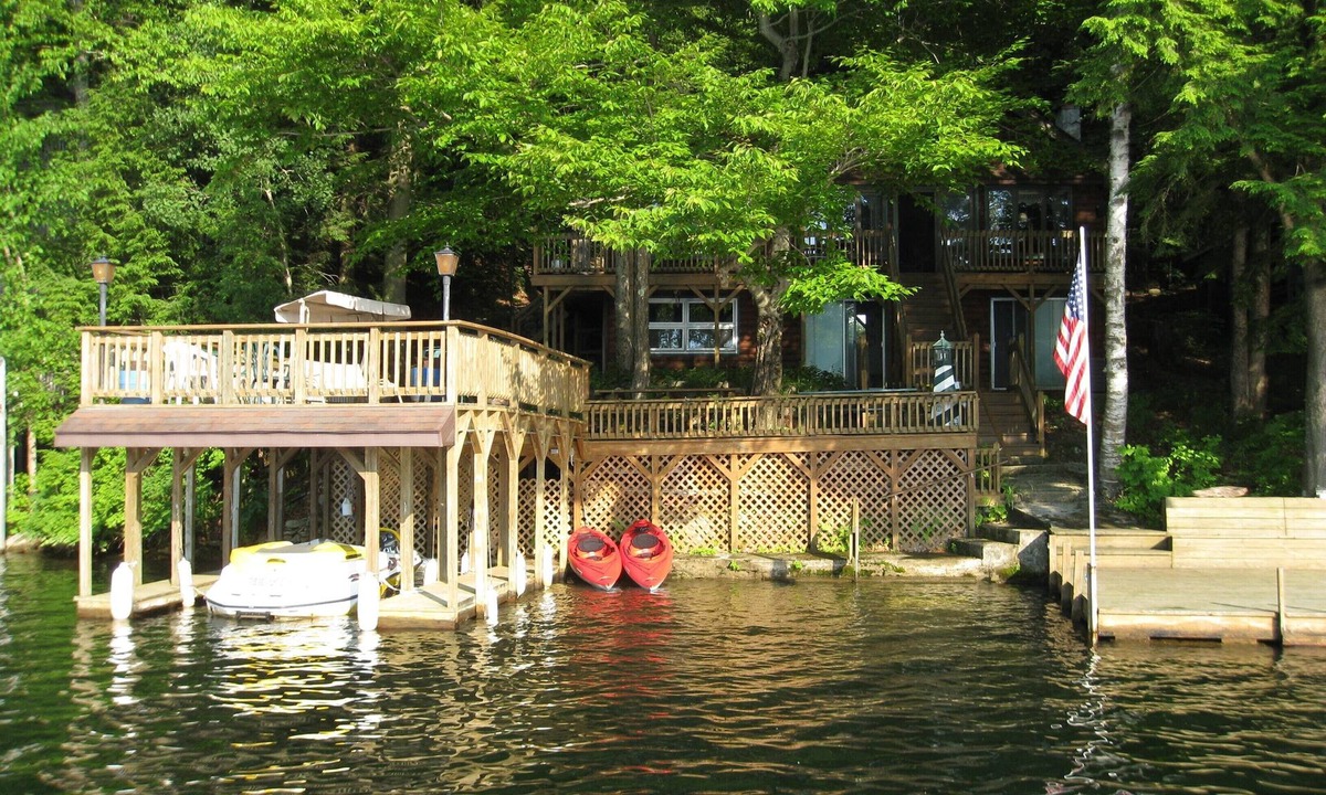 Fort Ann House | Adirondack Getaway Right On Lake Hadlock With Lake George only 12 Miles Away!