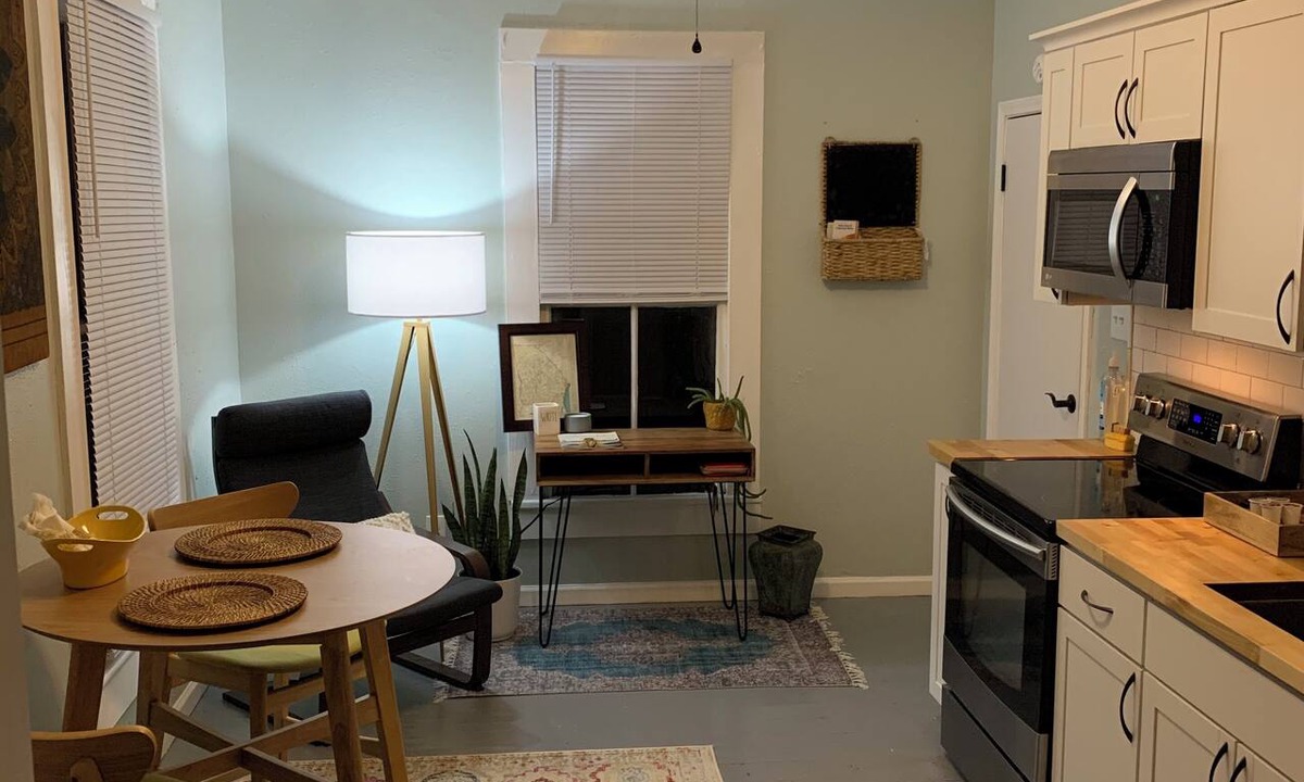 Brunswick Apartment | Adorable 1-bedroom apartment with AC in charming Brunswick