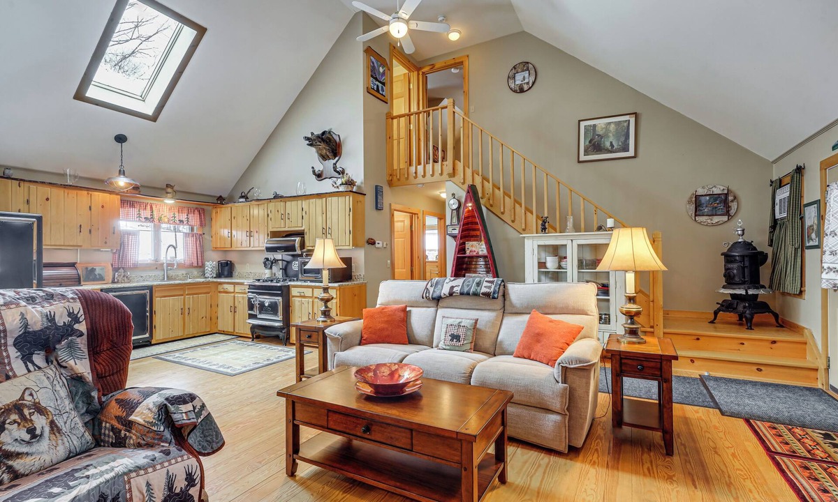 Chestertown Cabin | All-Season Family Retreat w/Dock on Loon Lake!