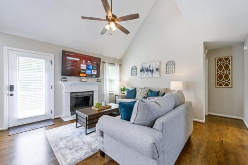 Cartersville House | Animal Friendly 3BR Stylish Escape, Near LakePoint