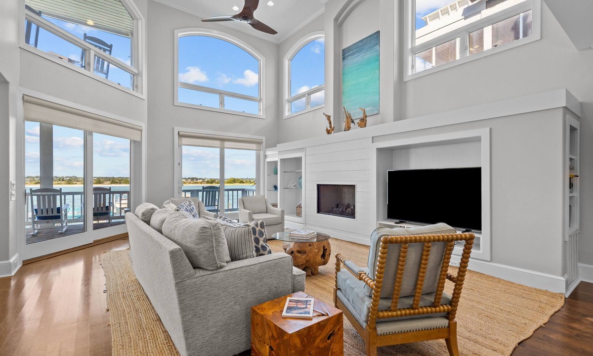South End House | Aquarium #159 - Soundfront Home on Wrightsville Beach w/Private Dock!