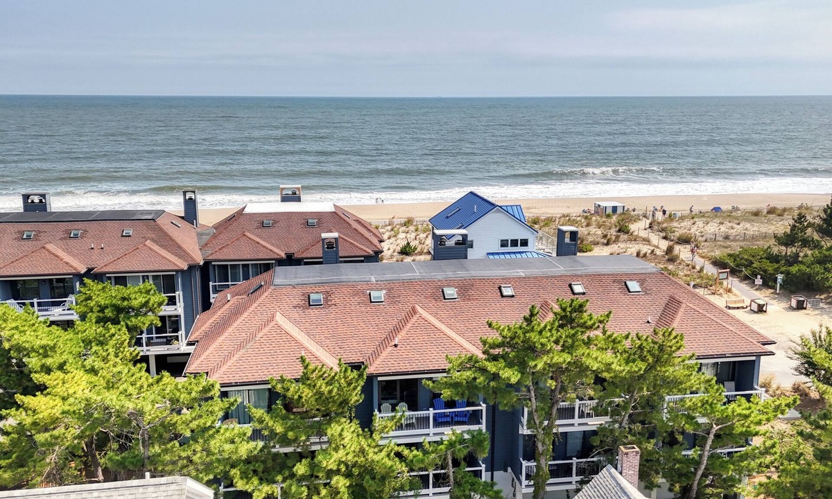 Dewey Beach House | ATLANTIC REFLECTIONS - Ocean Views! 4 BD, 3.5 BA - Sleeps 10 *Dog Friendly*