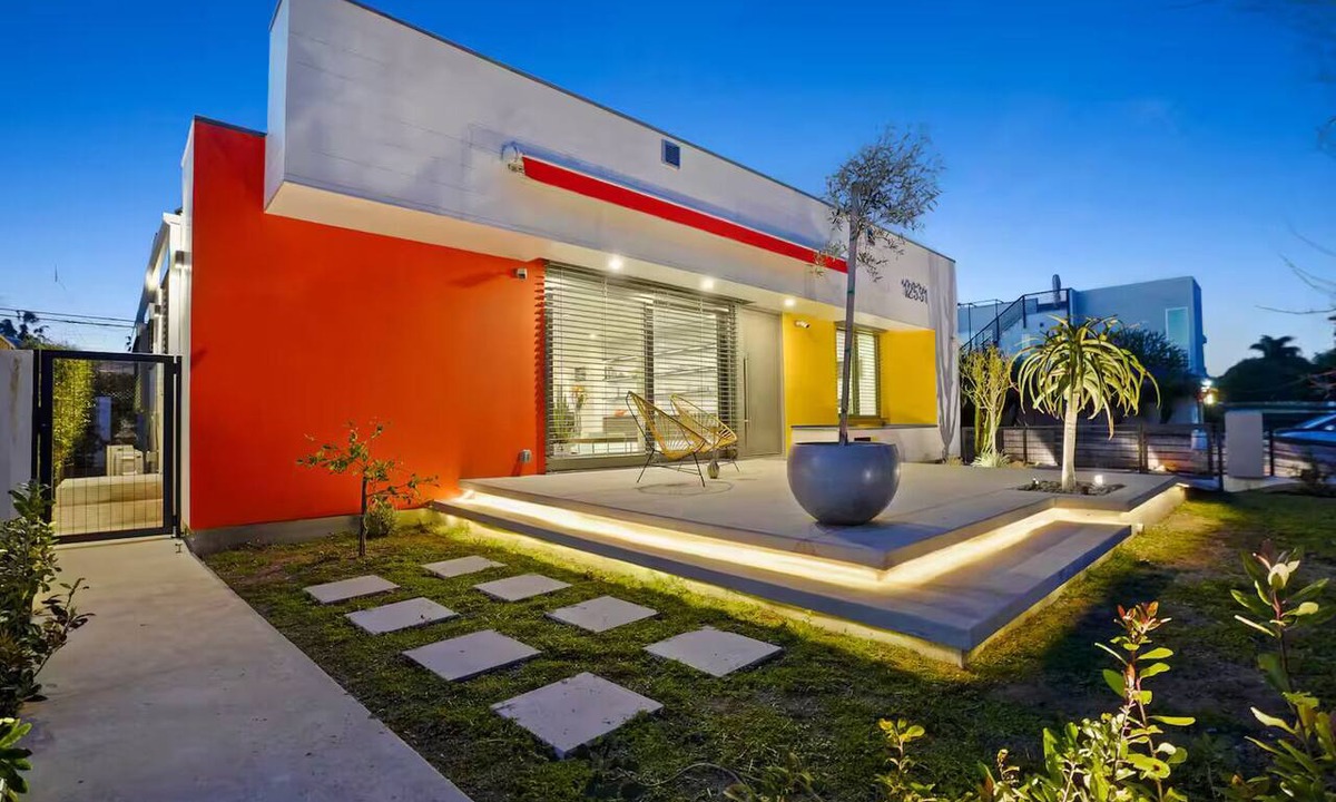 Del Rey Apartment | Award-Winning Eco Retreat with Fresh Air - certified Passive House