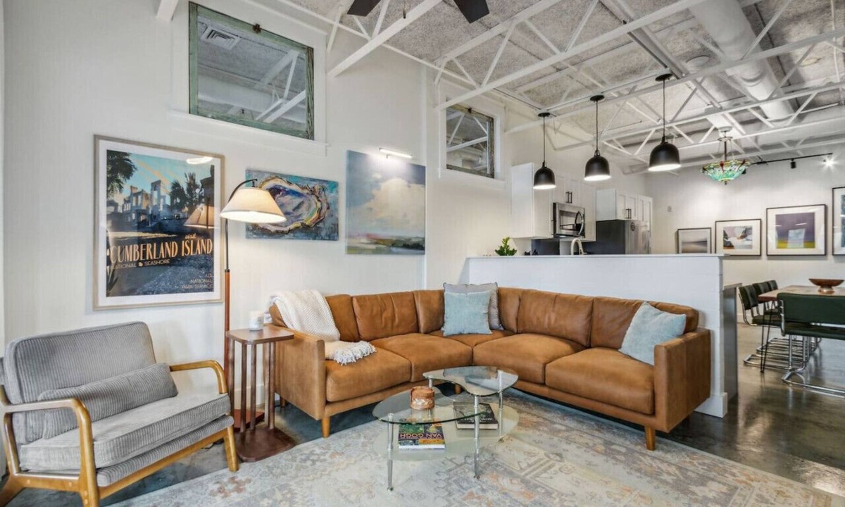 St. Marys Apartment | #B Loft Downtown! Huge 2-Bedroom
