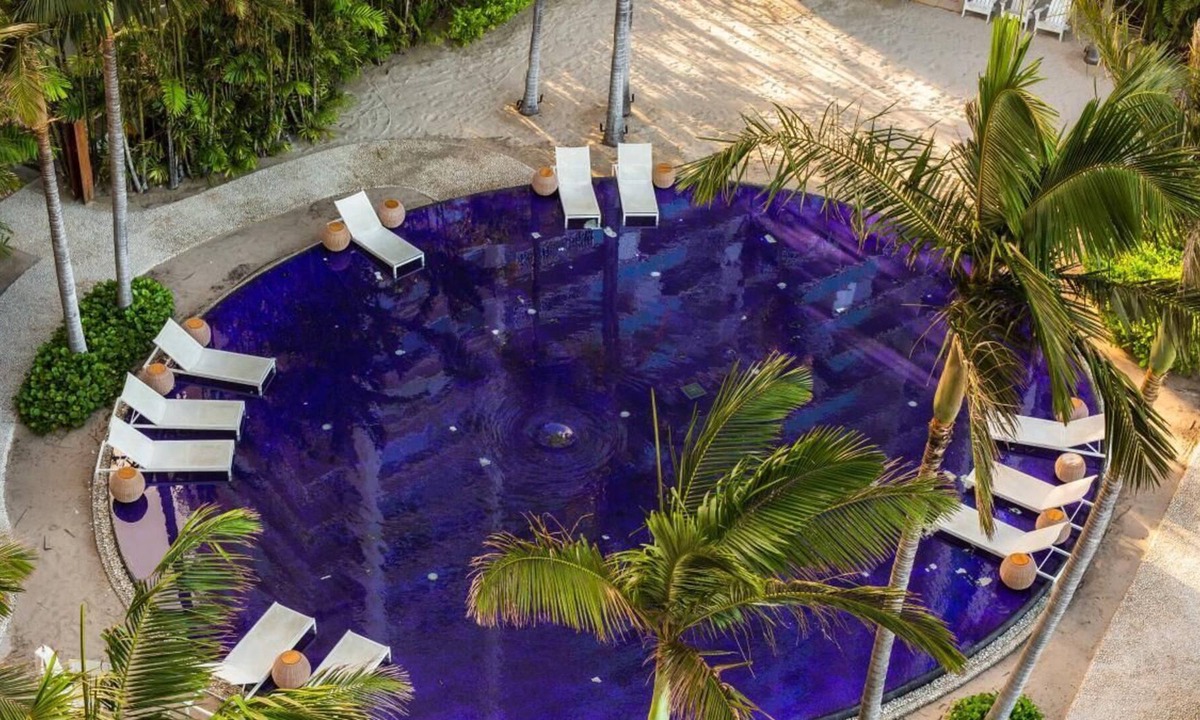 Waikiki Resort | Beach Getaway! 2 Wonderful Units, Pools, Parking
