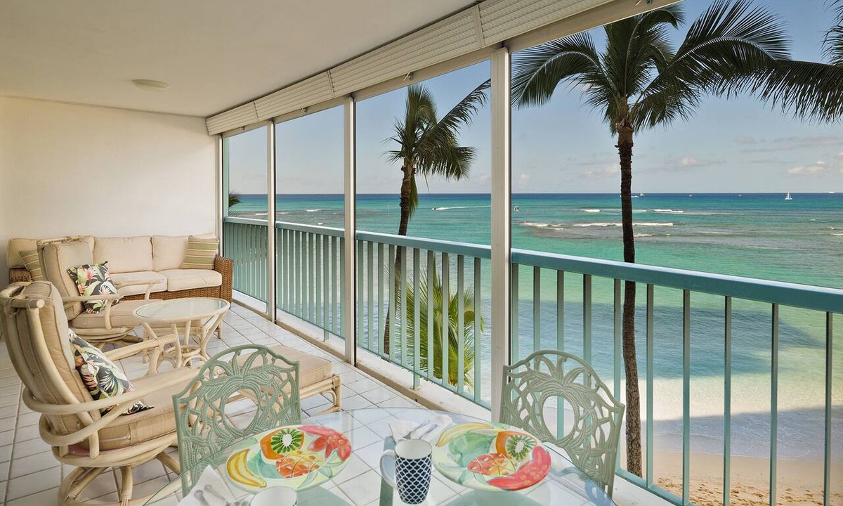 Diamond Head - Kapahulu - St. Louis Condo | BEACHFRONT COZY 1BR/1BA/1PKG IN WAIKIKI