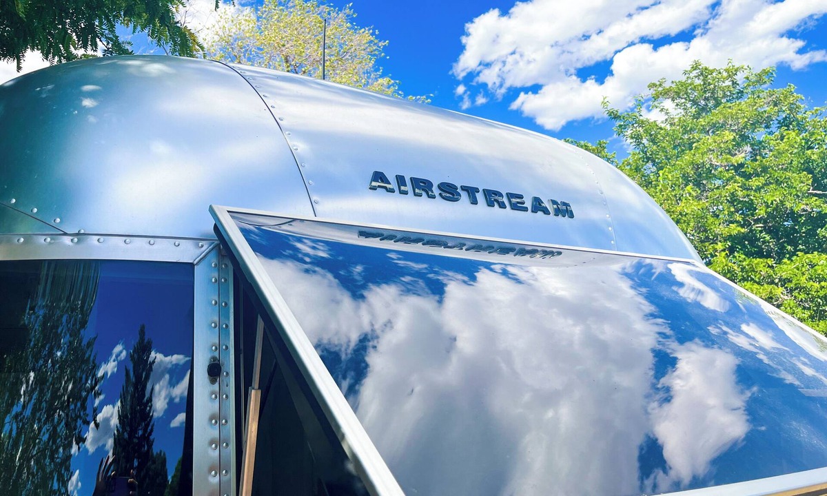 Southside House | Beautiful Fully Furnished Airstream Bambi Near Meow Wolf