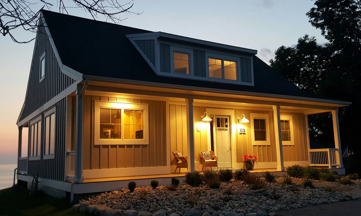 Ludington House | Beautiful Home On A High Bluff Overlooking Lake Mich! Aug and Sept dates OPEN!