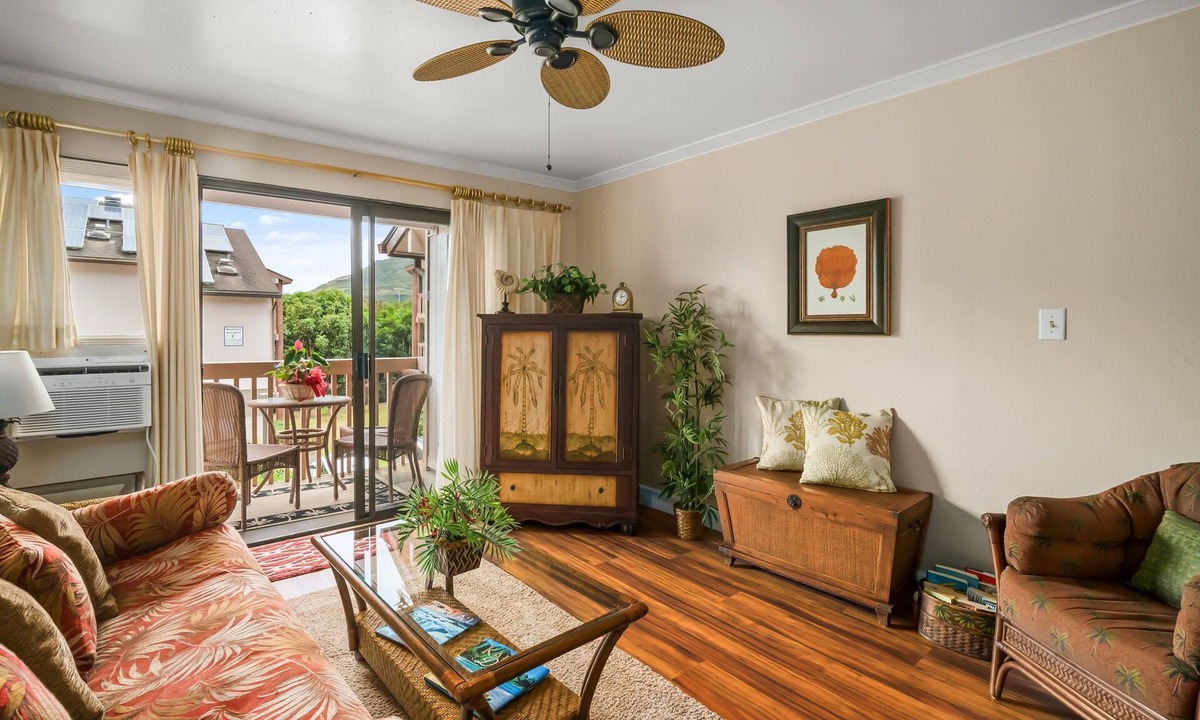 Nawiliwili Condo | Beautifully decorated in Hawaiian style.