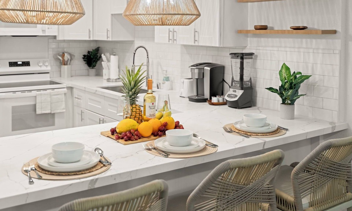 Nawiliwili Condo | BRAND NEW REMODELED 2/2 Family Getaway! Walk to Amazing Beach, AC & WiFi