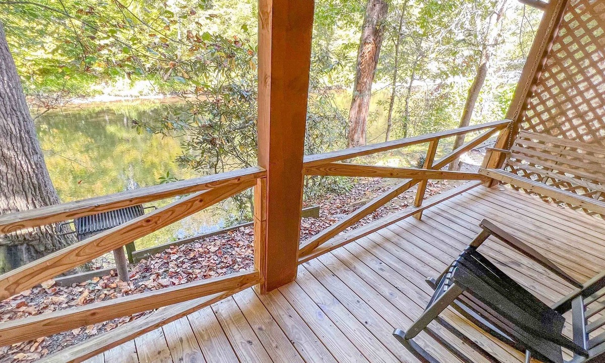 Cherokee Cabin | Cabin #2 - Riverfront w/Large Back Deck and more!