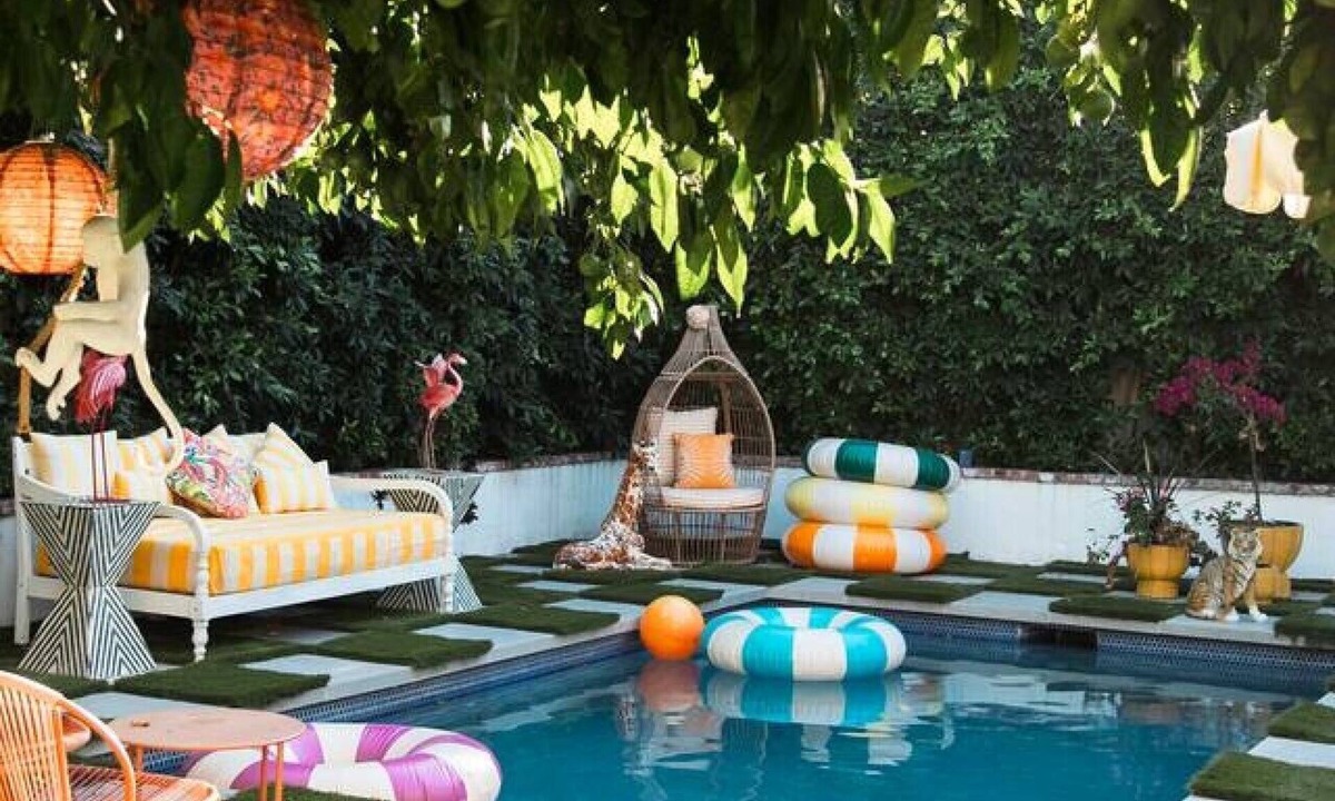 Valley Village House | Casa Cleopatra | Bold Design, Pool & Privacy
