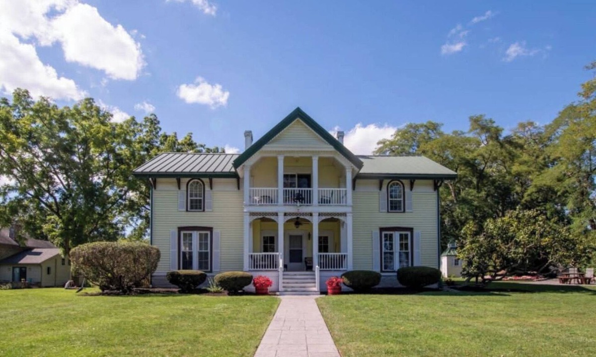 Town of Varick House | Cayuga Belle: Gorgeous Cayuga Lake Estate! Fabulous Views!