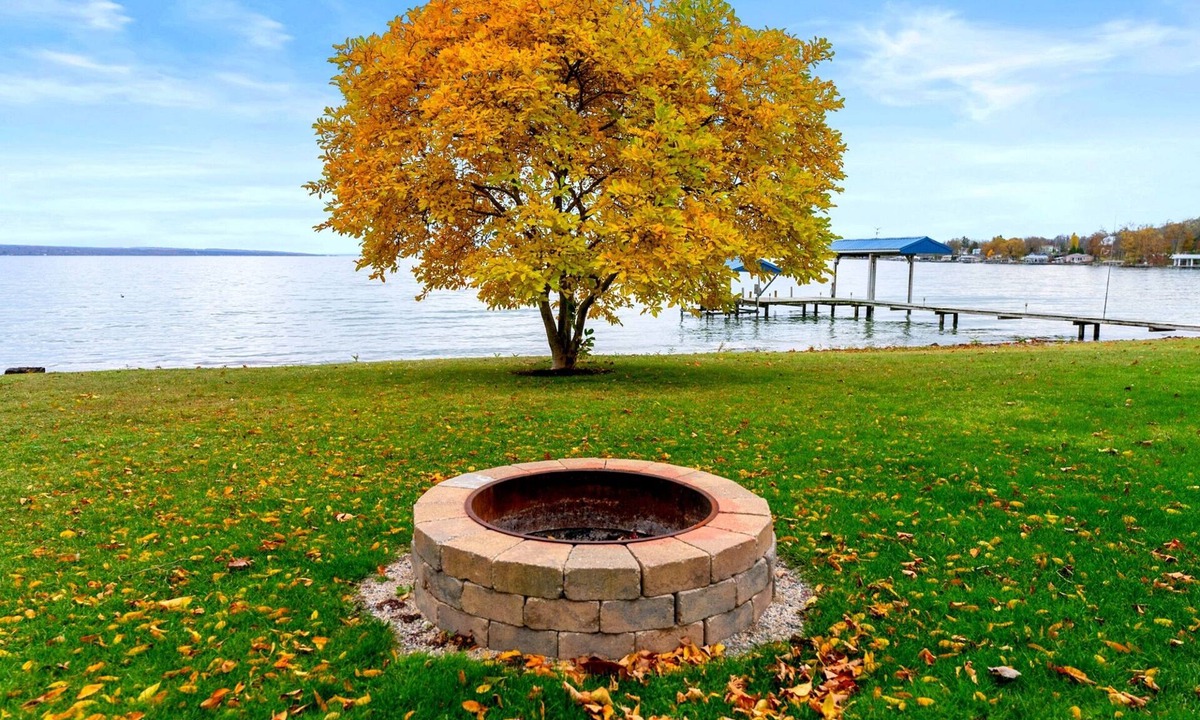 Town of Varick House | Cayuga Lakefront | Pool | Dock | FLX Wine Trail