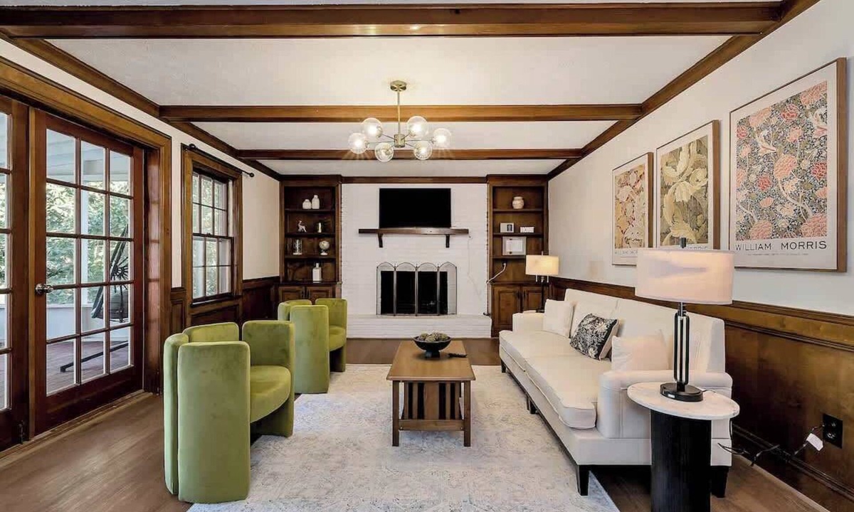 Lilburn House | Cedar Trace Home/Pool House/Game Room/7bds/3.5baths