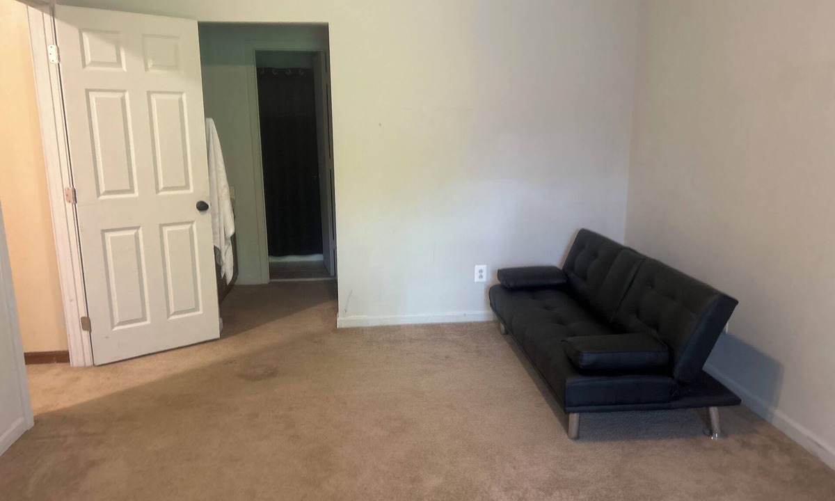 Gwinnett County House | Charming 1-bedroom house with AC, WiFi in nice Norcross neighborhood