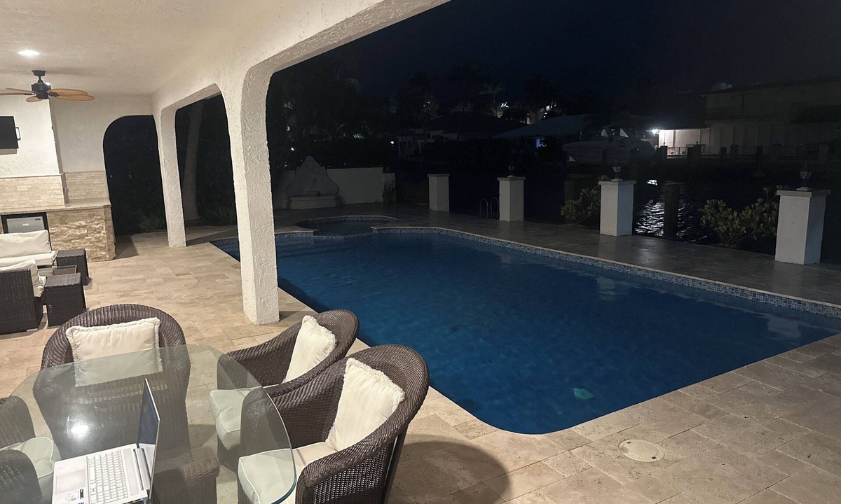 Tropic Isle House | Charming 4-bedroom house in delightful Delray Beach with WiFi, AC