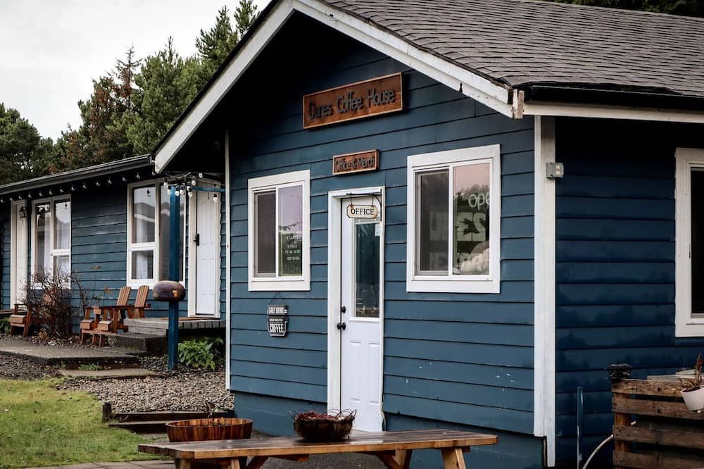 Copalis Beach House | Charming Copalis Beach Cabin Ideal for Weekend Getaways in Washington State