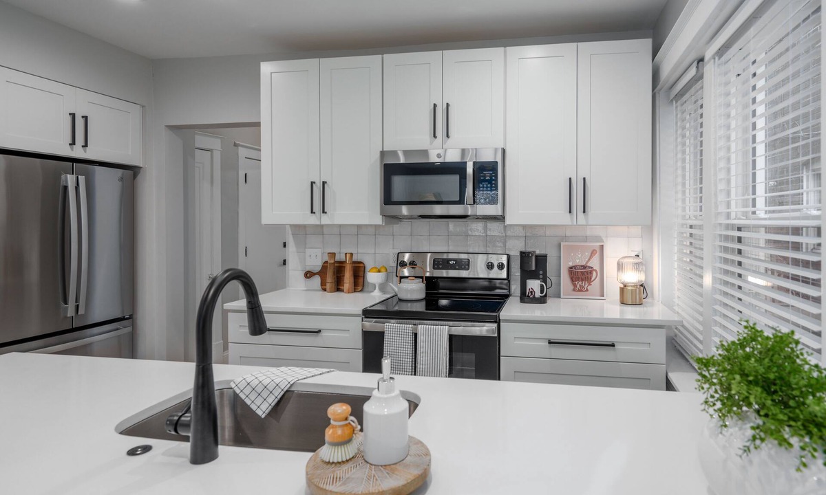 Southwest Garden Apartment | Comfy apartment down the street from Botanical Gardens, 5mins from BJC hospital!