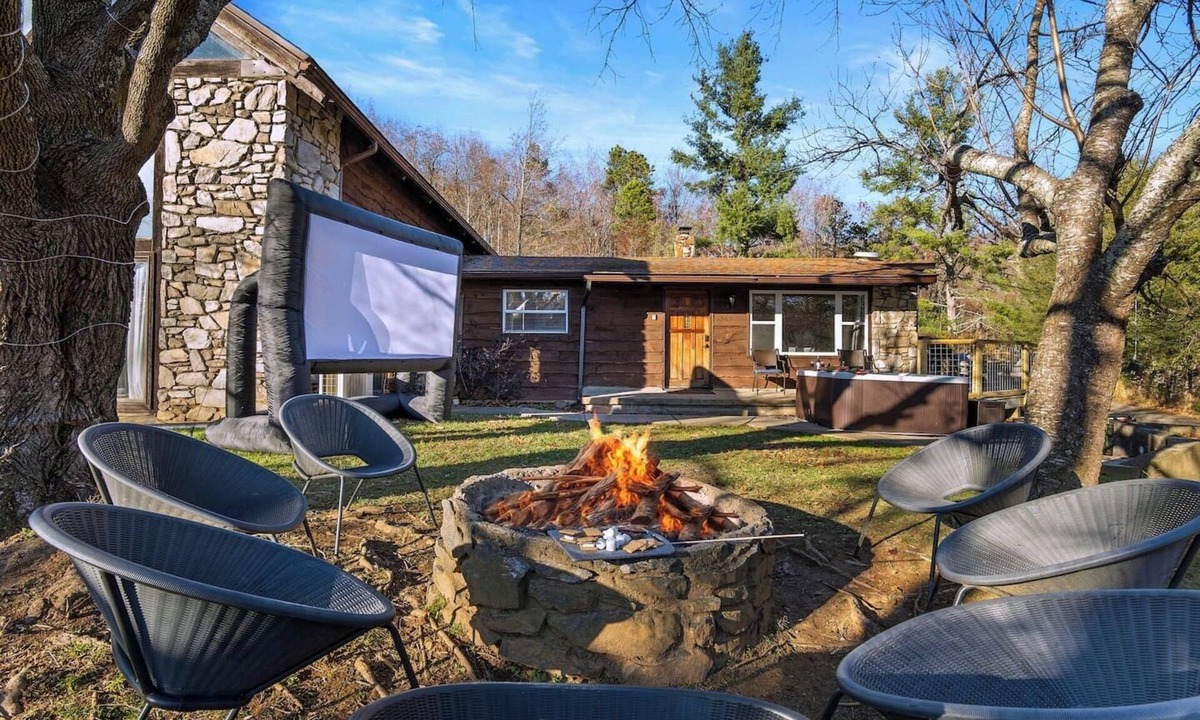 Black Mountain Cabin | Cool Lodge sleeps 8 sauna, hot tub, firepit