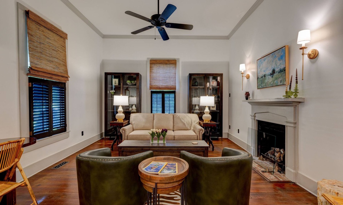 Thomasville House | Cottage 229 - Downtown Historic Thomasville Getaway