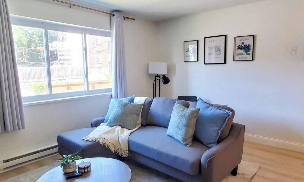 Tower Grove East Apartment | ★Cozy Apt Near SLU Hospital & Other Major Hospitals ★