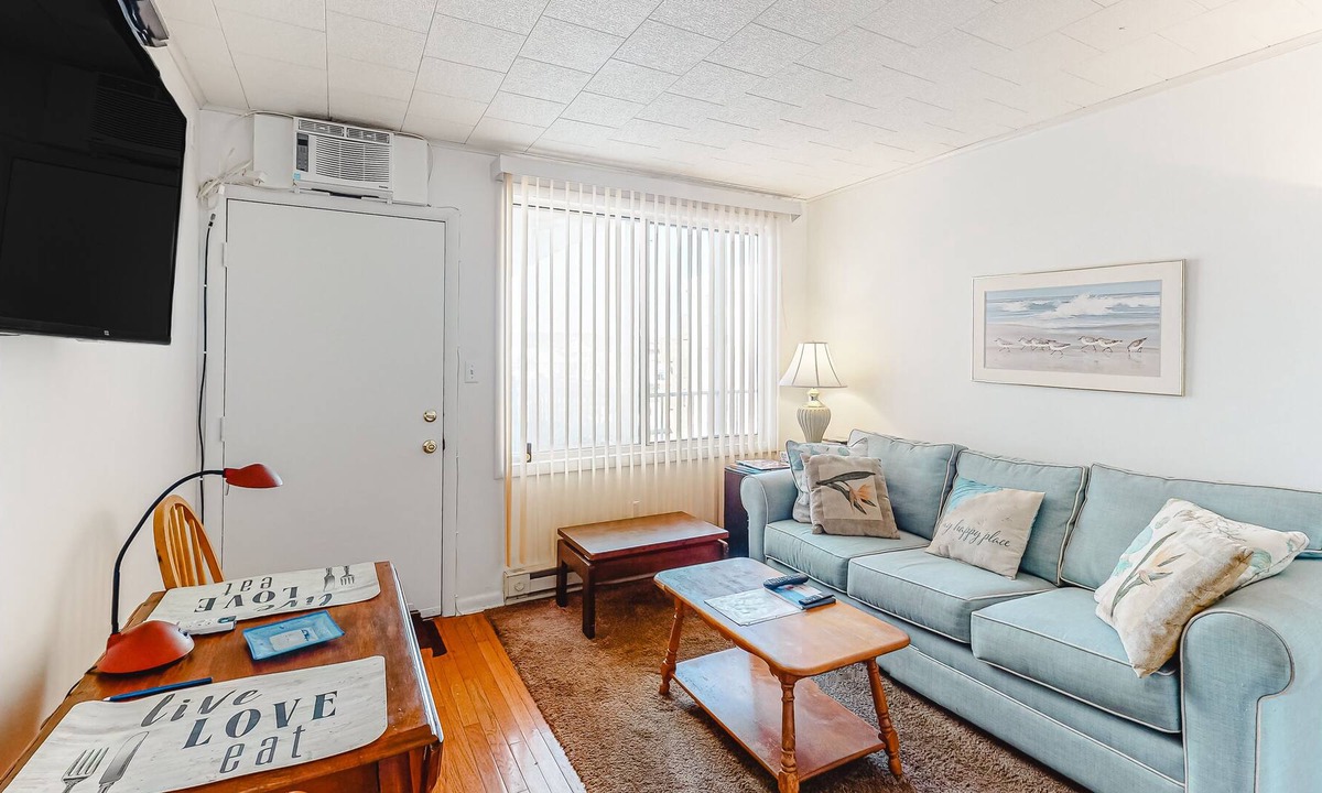 North Ocean City Condo | Cozy, simple condo with patio, central AC, and kitchenette - walk to the beach