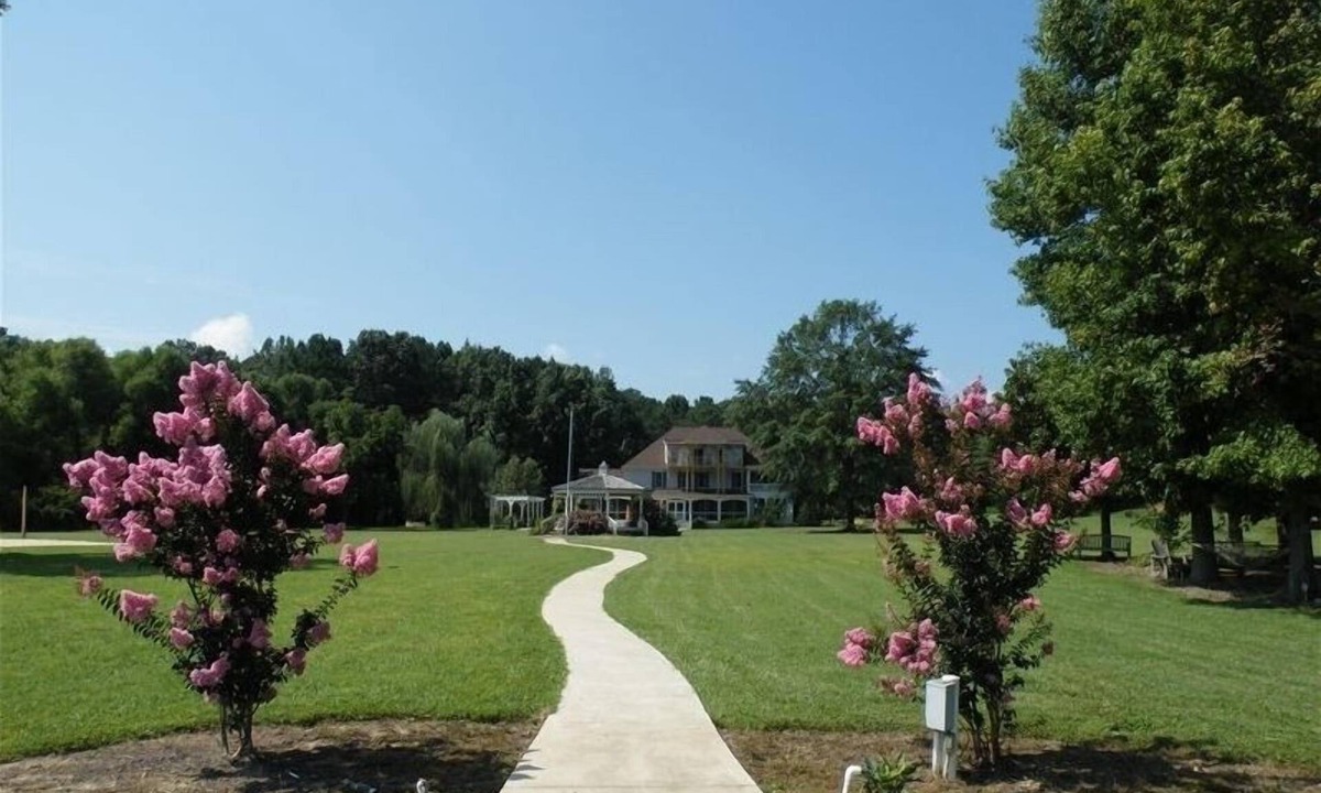 Greensboro House | Da Casa Banana2, Large 10 Bedroom/10 Bathroom Home on Beautiful Lake Oconee