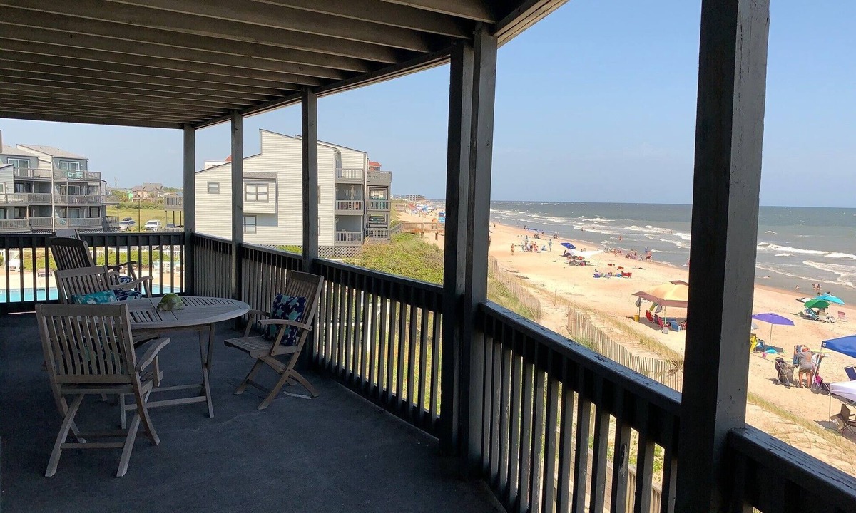 Sneads Ferry Condo | DISCOUNTED Rates for Aug. 2026-Newly Renovated 3 Bed, 3 Bath Oceanfront pt. Unit