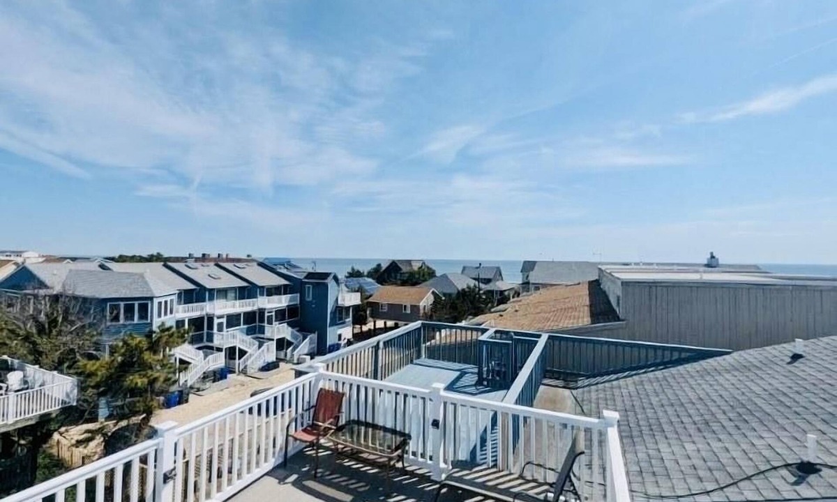 Dewey Beach House | Dog-Friendly Haven by the Sea: Ocean View & Rooftop Deck- 4th from the ocean