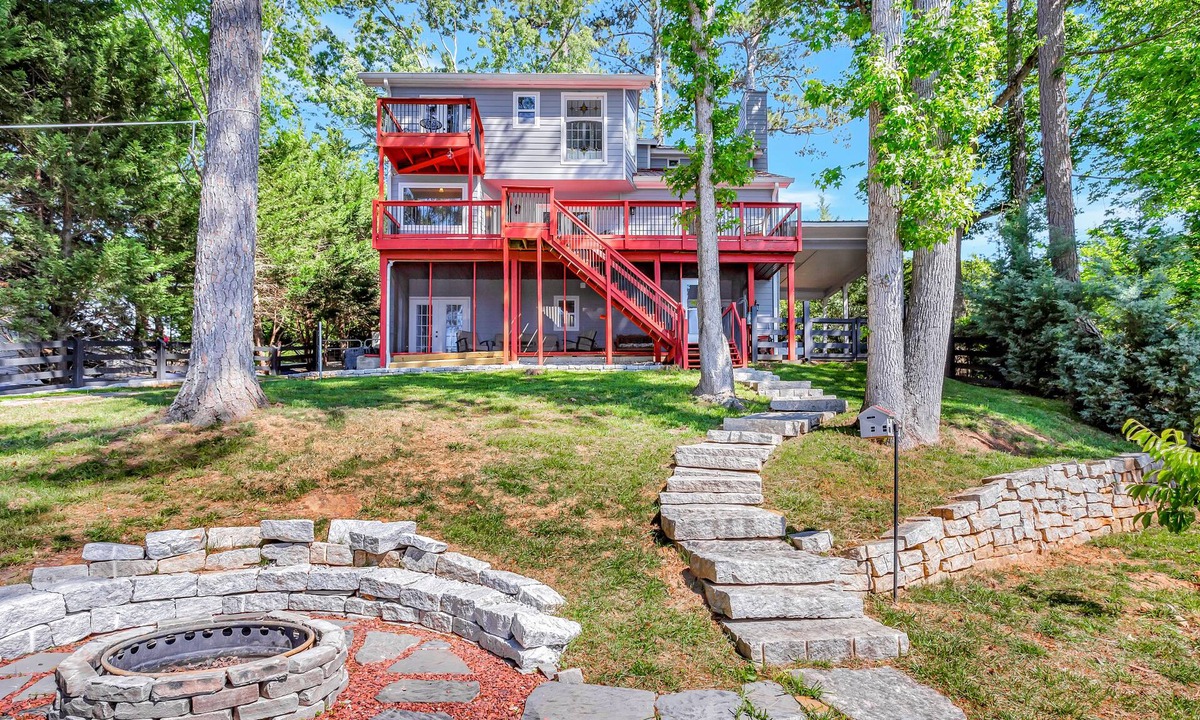 Snellville House | Dog-friendly lake house with dock, decks, firepit, grill, fireplace, & WiFi