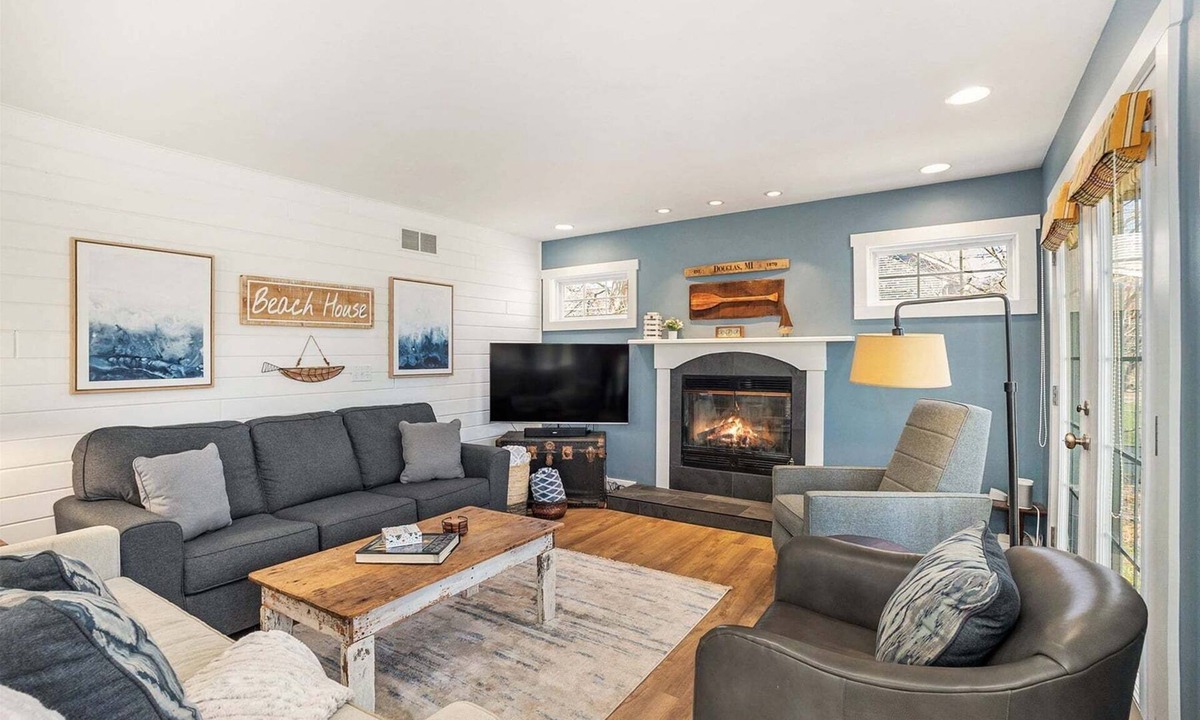 Douglas House | Douglas Drift: Charming Douglas Retreat, Walk to Lake Michigan, Screen Porch