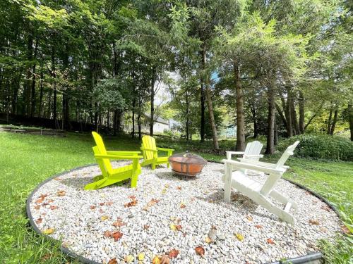 Lebanon Springs House | Dual-Home Berkshire Retreat Sleeps 16
