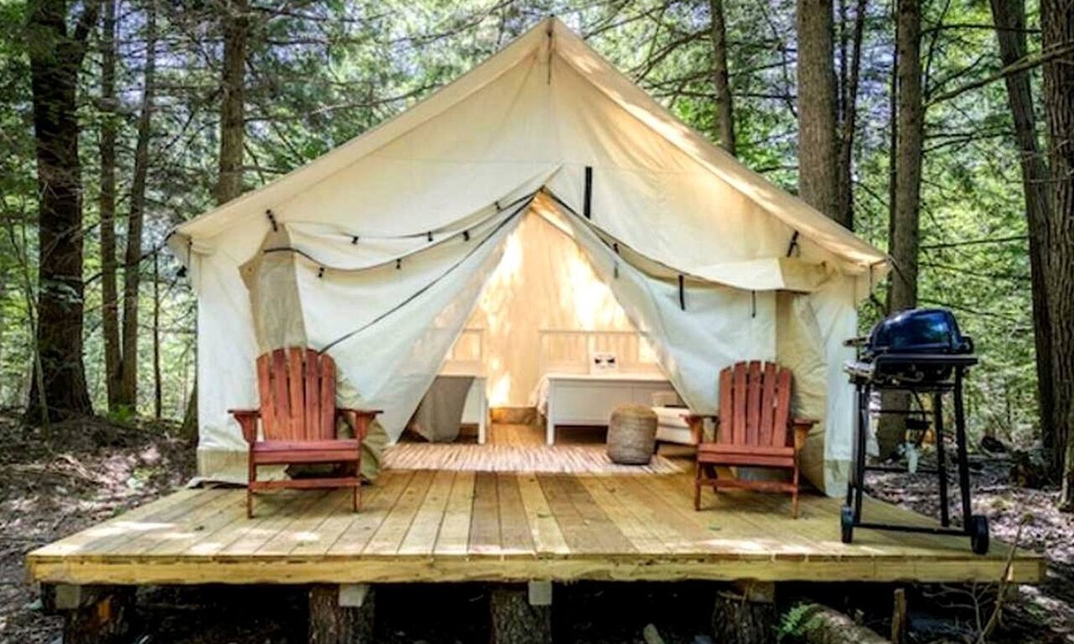 Broadalbin RV Rental | Eco Glamping Hideaway Family Owned Boutique Retreat Off Grid Living in Broadalbin, New York