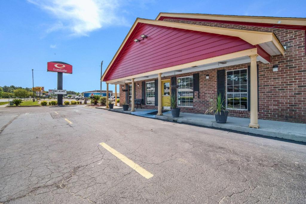 Santee Cabin | Econo Lodge Santee