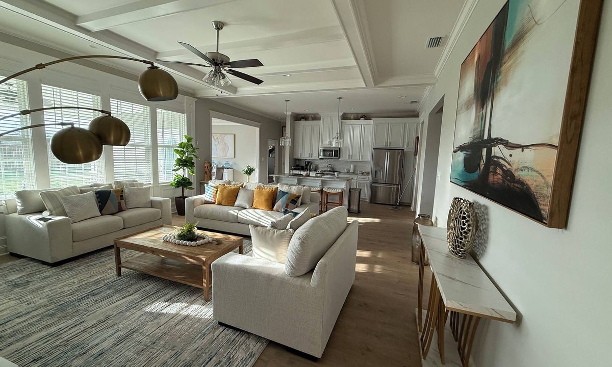 Lake Park House | Elegant 4BR Retreat New build Comfort & Style