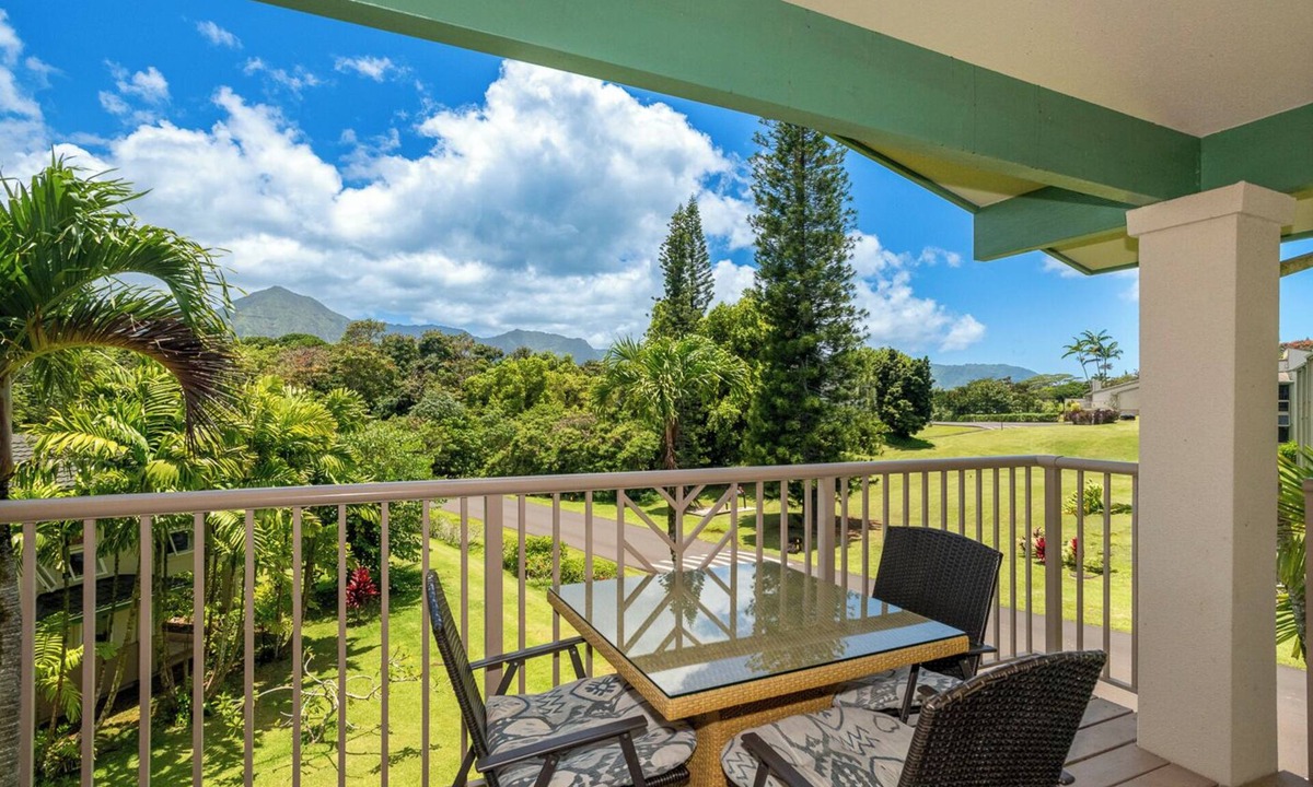 Princeville Condo | Elegant Air-Conditioned Villa by Golf Course - Near Beaches, Shopping, Dining