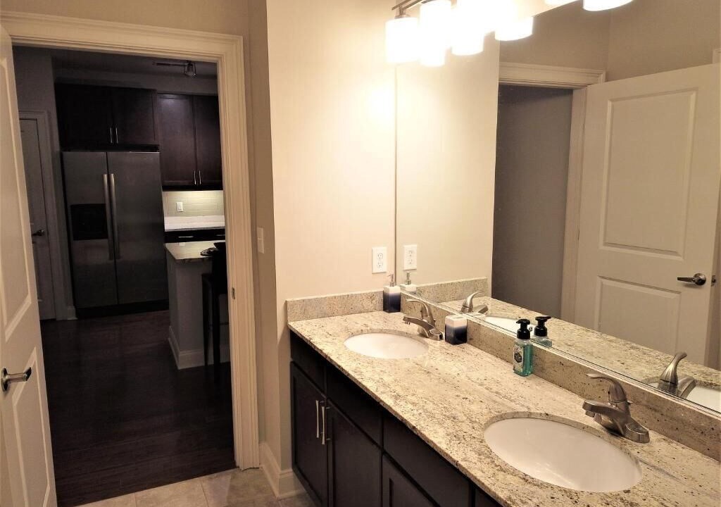 South Tuxedo Park Apartment | Elegant Living in Buckhead Atlanta - Full Home