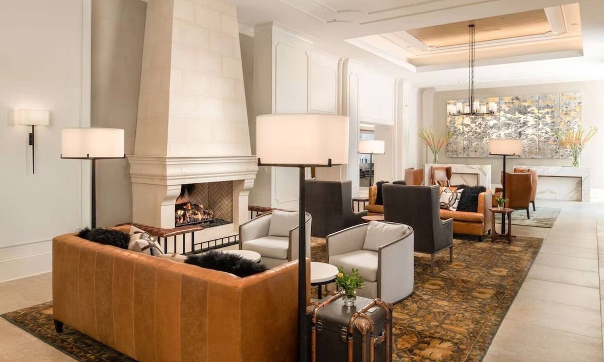 Braselton Hotel | Escape to a Beautiful Guest Room Near Winery Tours